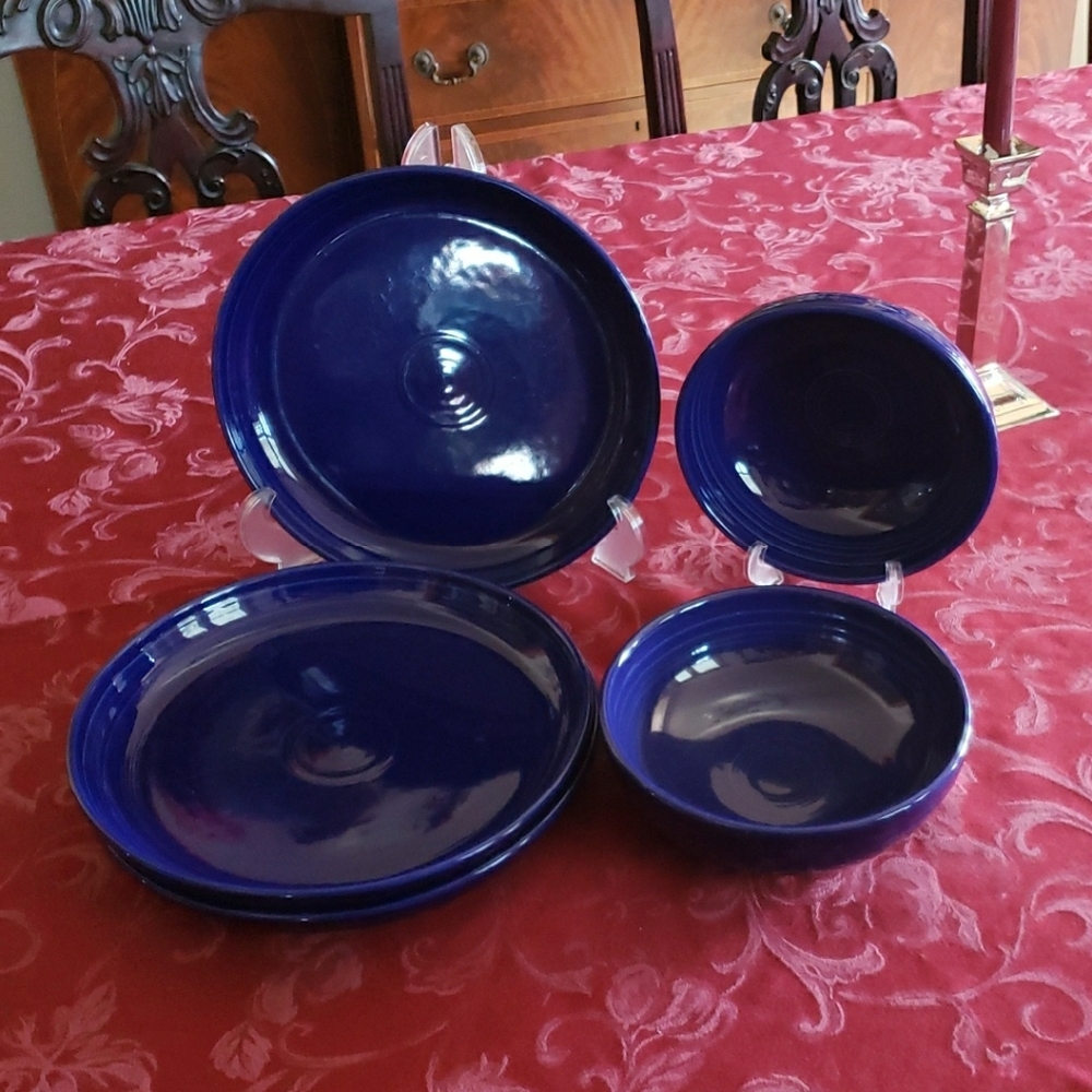 Fiesta Cobalt Bistro Coupe Dinner Plates & Med Bowls